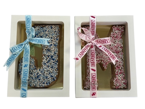 Geboorte chocoladeletter